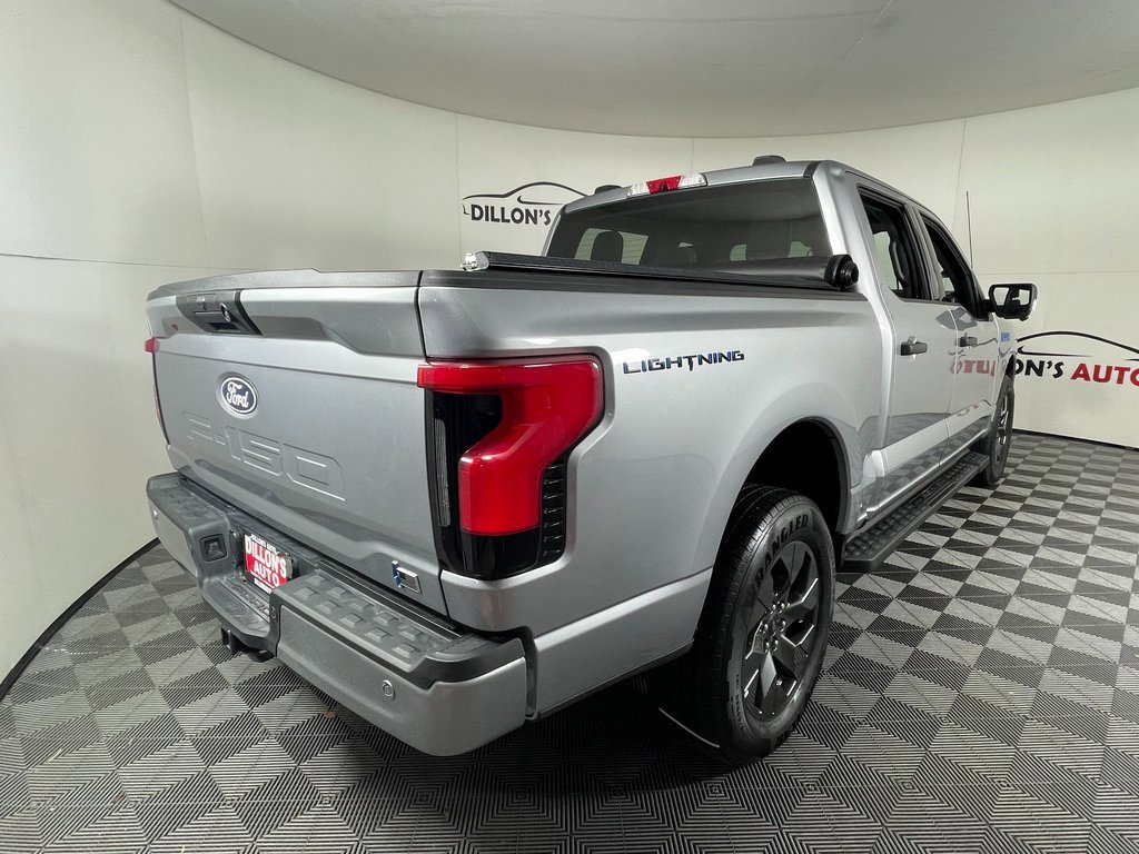 Used 2024 Ford F150 Lightning XLT image 7