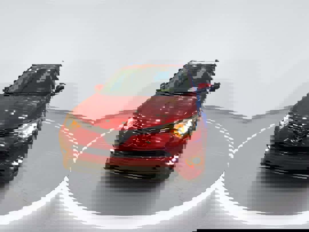 Used 2018 Toyota RAV4 XLE image 3