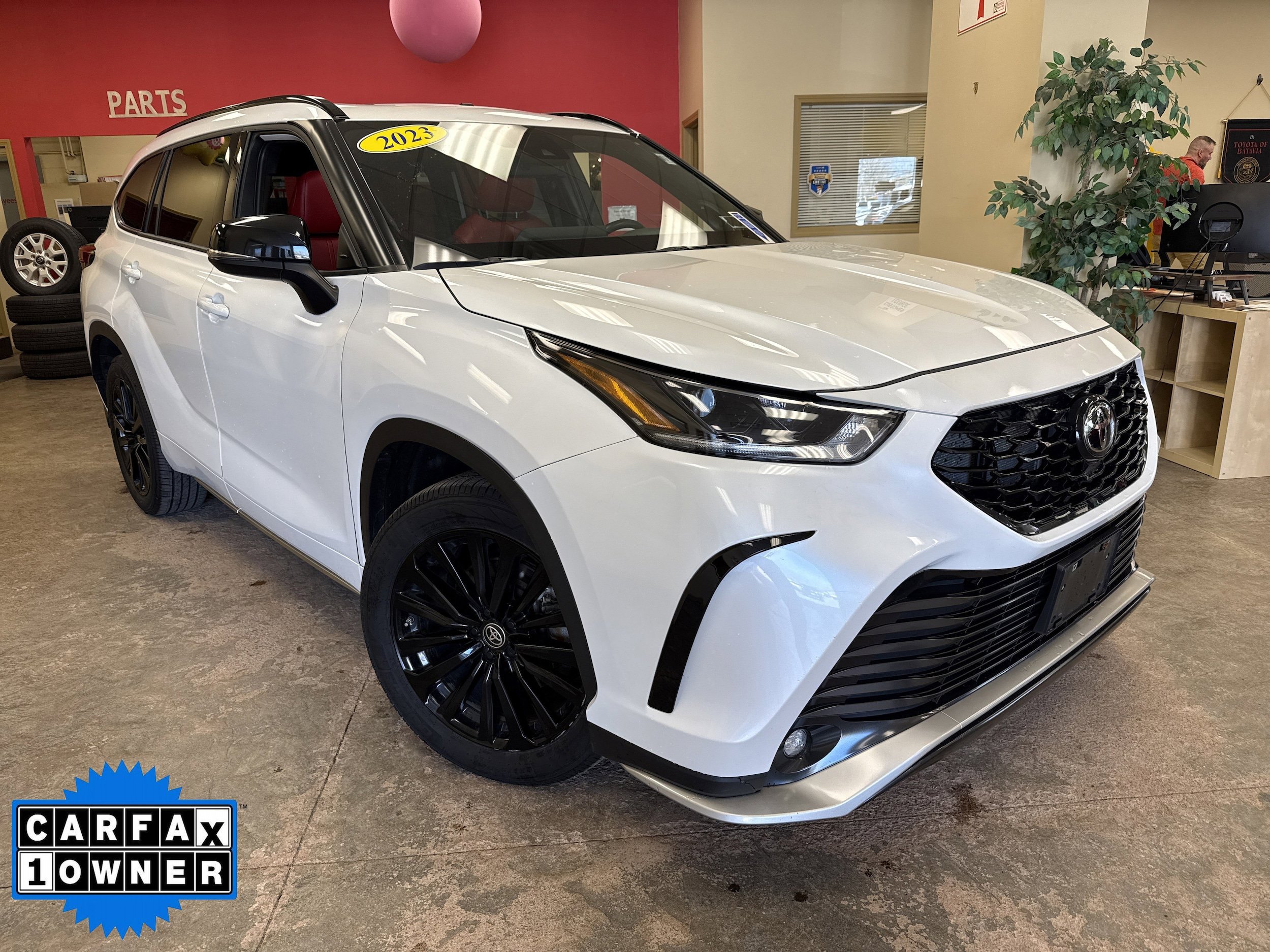 Used 2023 Toyota Highlander XSE