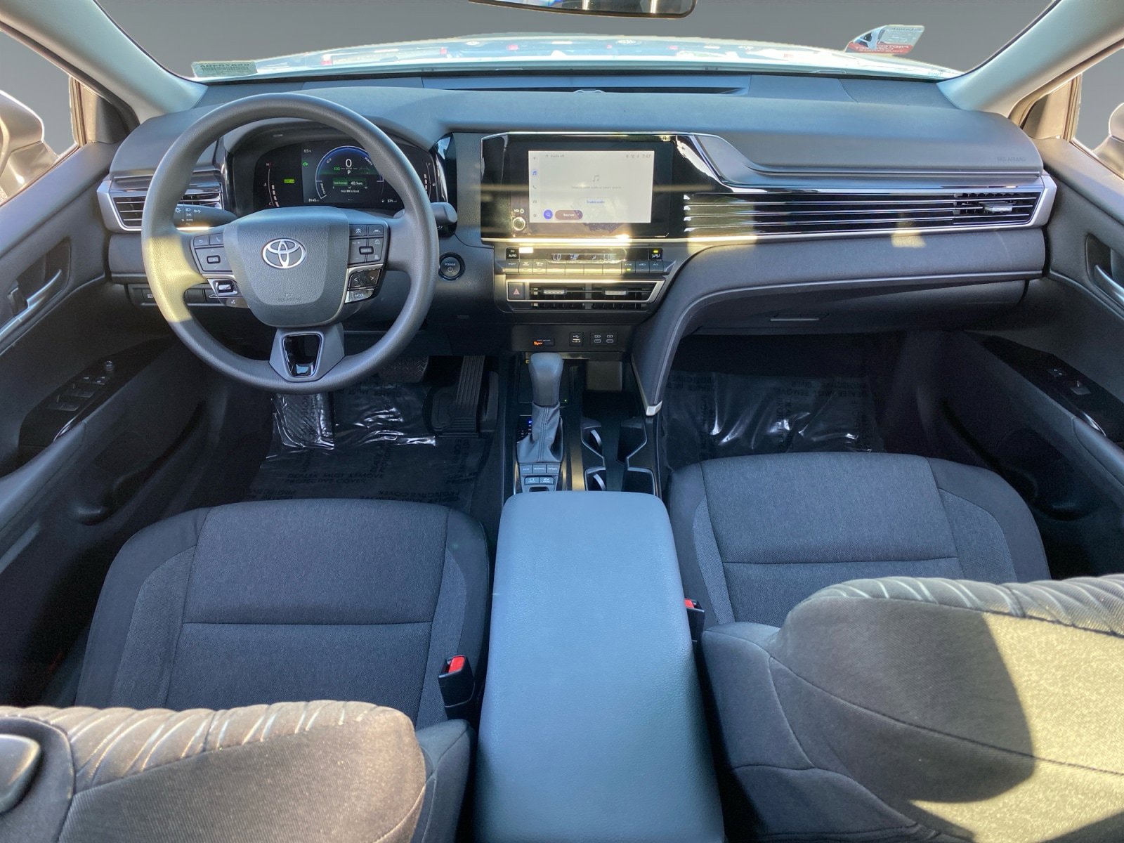 Used 2025 Toyota Camry LE image 10