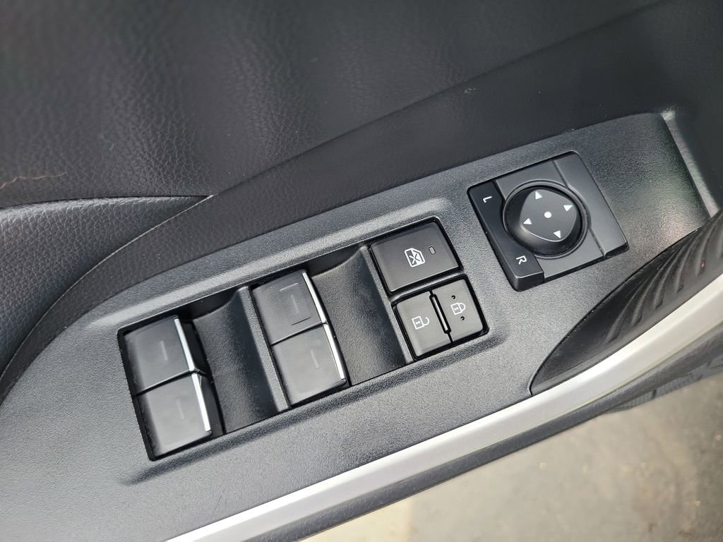 Used 2023 Toyota RAV4 XLE Premium image 25