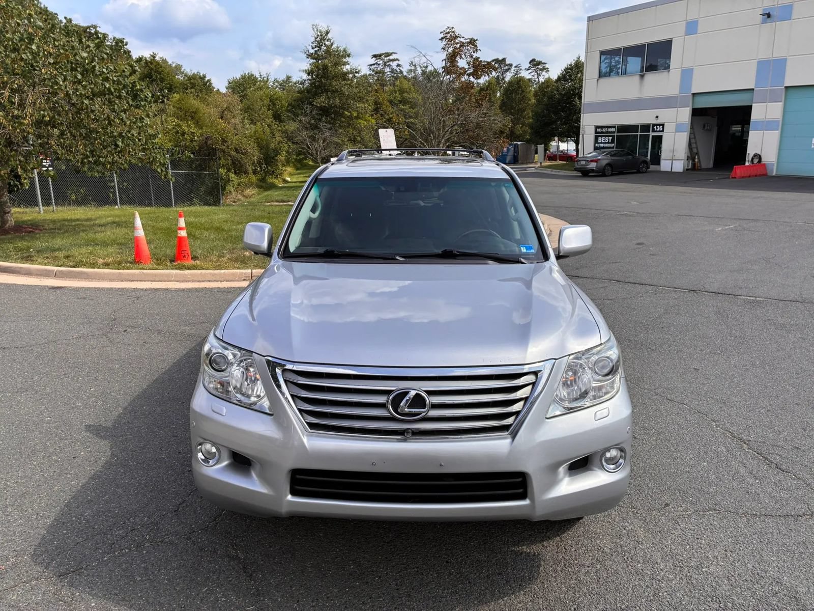 Used 2011 Lexus LX 570 4WD w/ Luxury Pkg image 13
