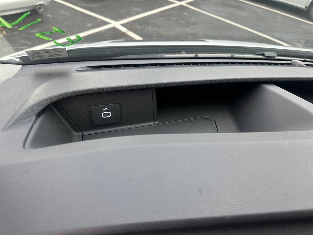 New 2026 Ford Transit 250 148 Medium Roof w/ Load Area Protection Package image 38