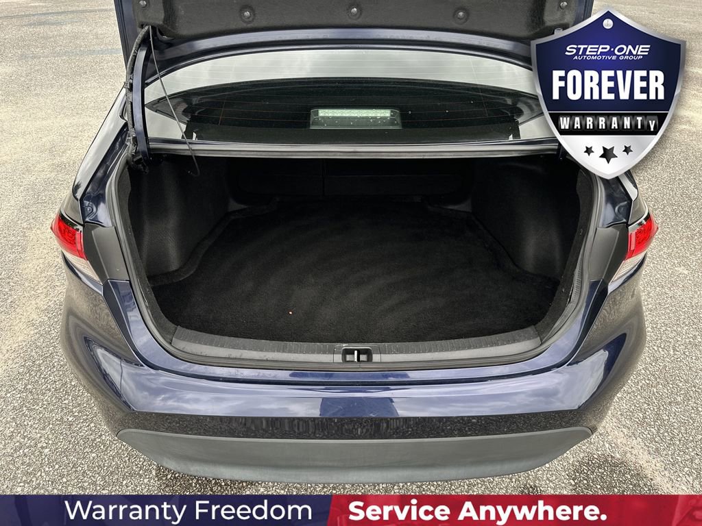 Used 2024 Toyota Corolla LE w/ LE Convenience Package FWD image 31