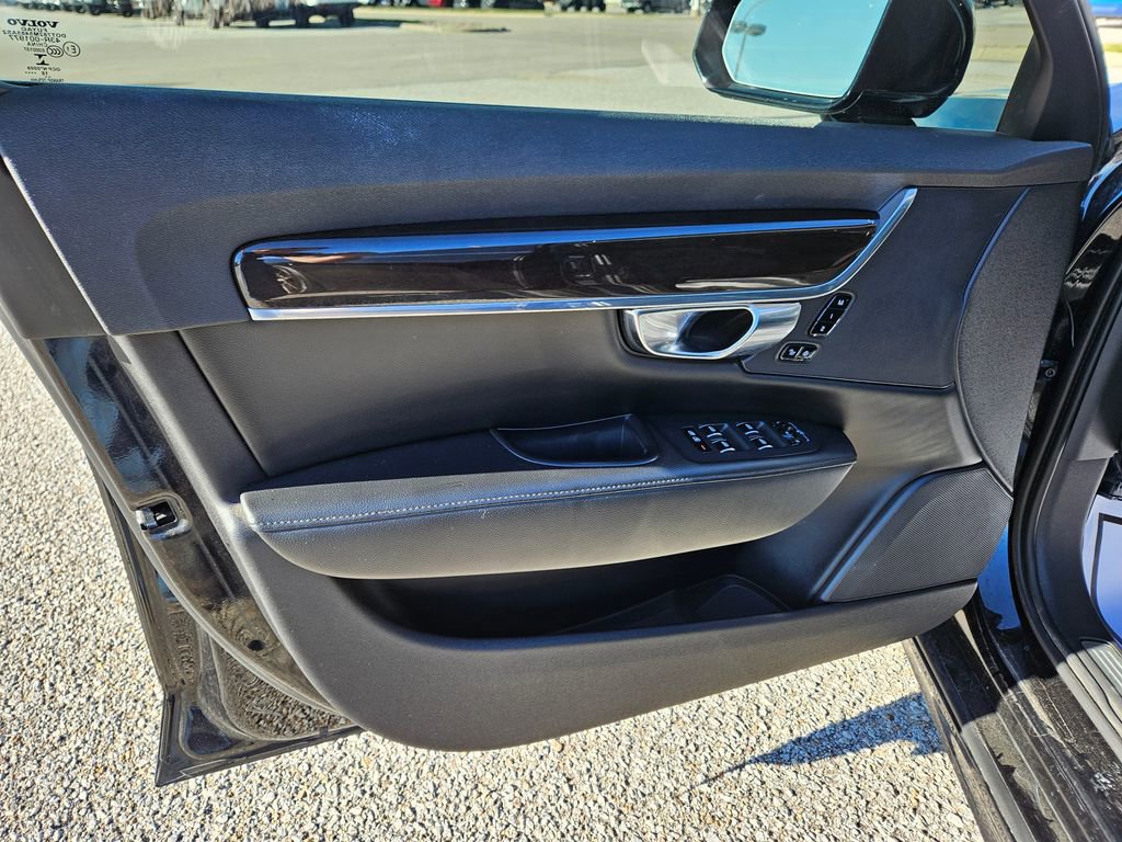 Used 2019 Volvo S90 T5 Momentum image 17