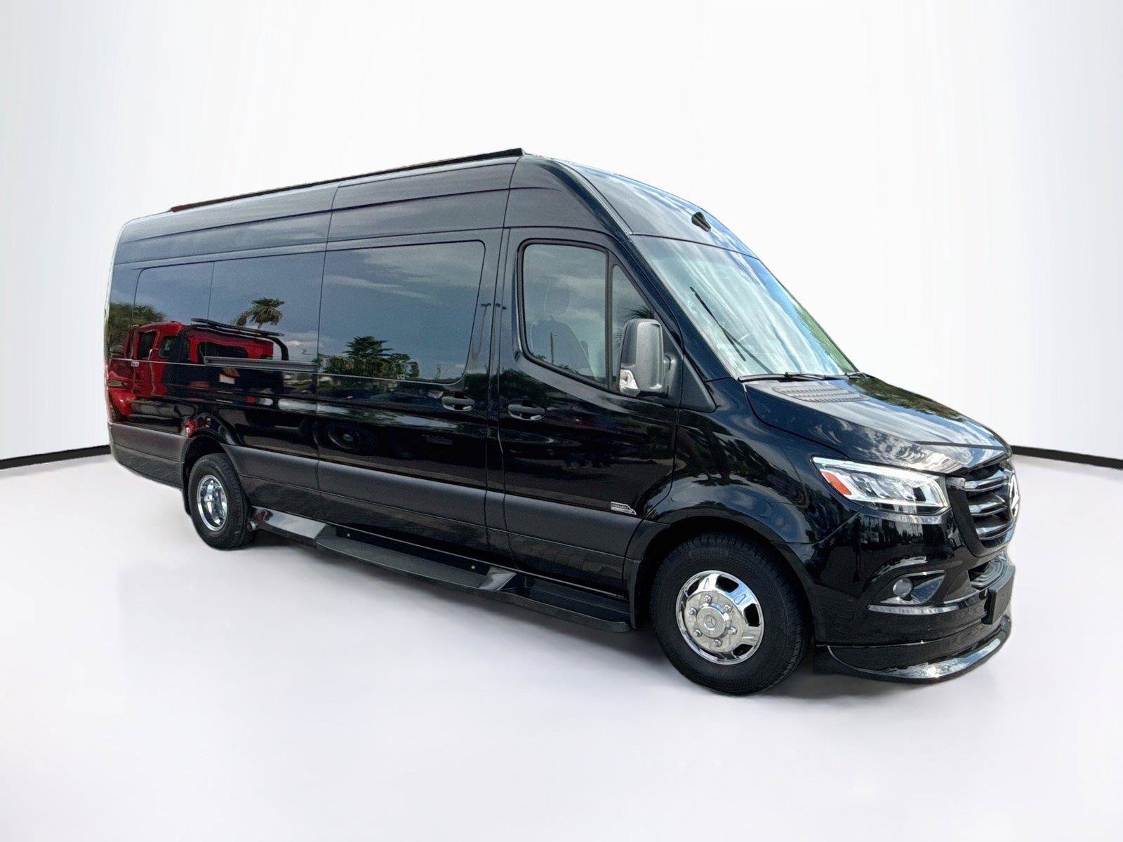 Used 2023 Mercedes-Benz Sprinter 3500 image 8