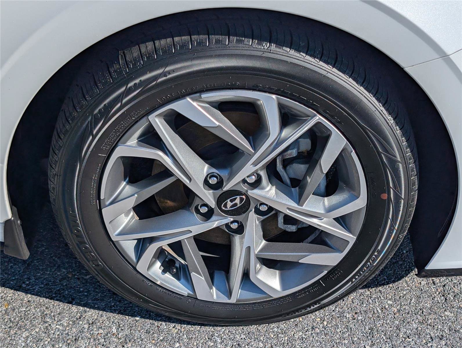 Used 2023 Hyundai Sonata SEL w/ Convenience Package FWD image 9