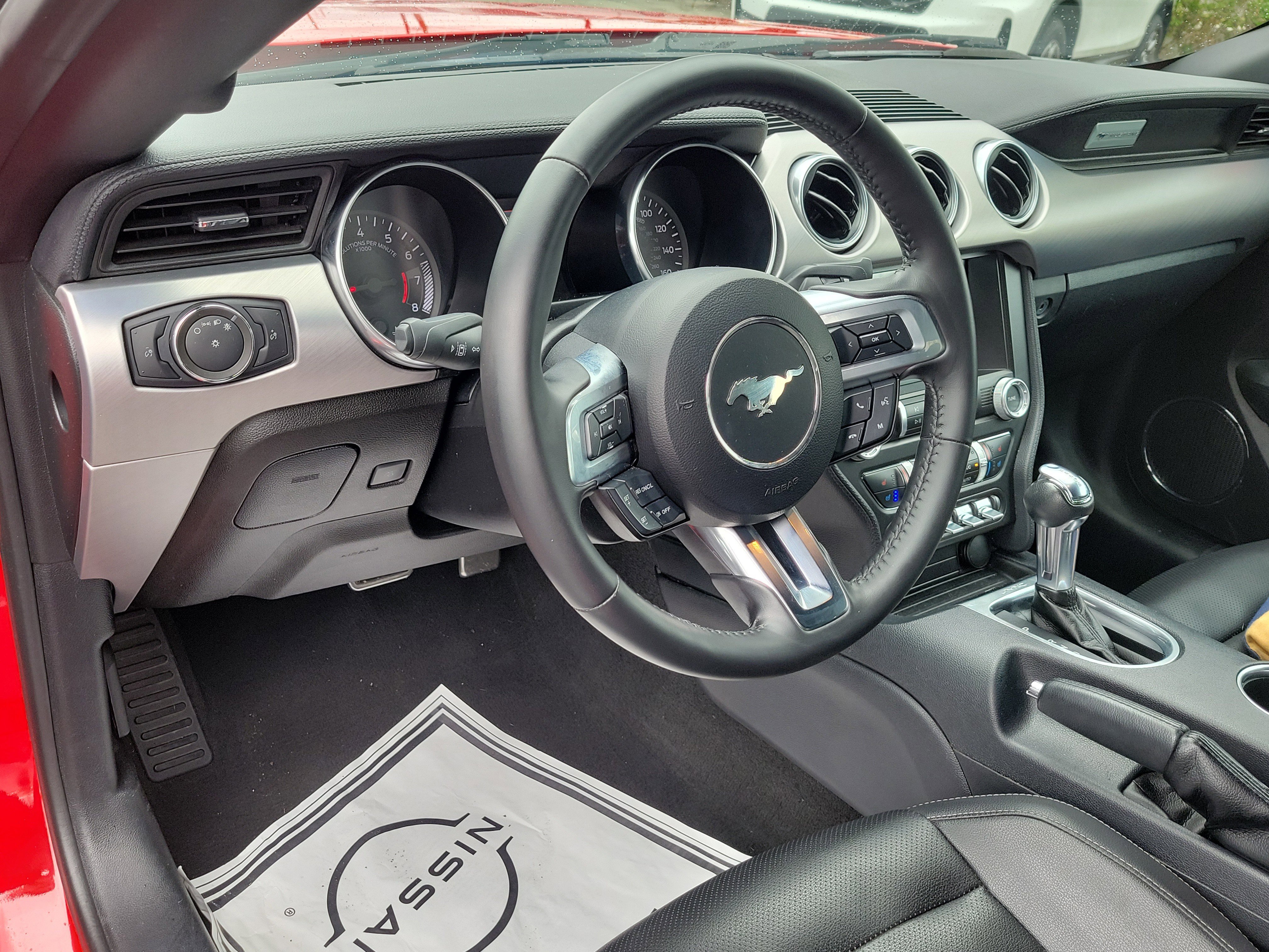Used 2022 Ford Mustang Premium RWD image 15