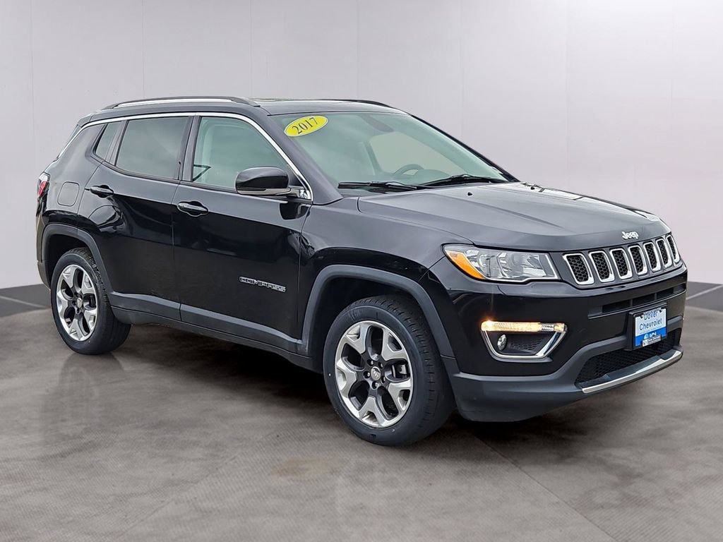 Used 2017 Jeep Compass Limited w/ Navigation Group AWD/4WD image 3