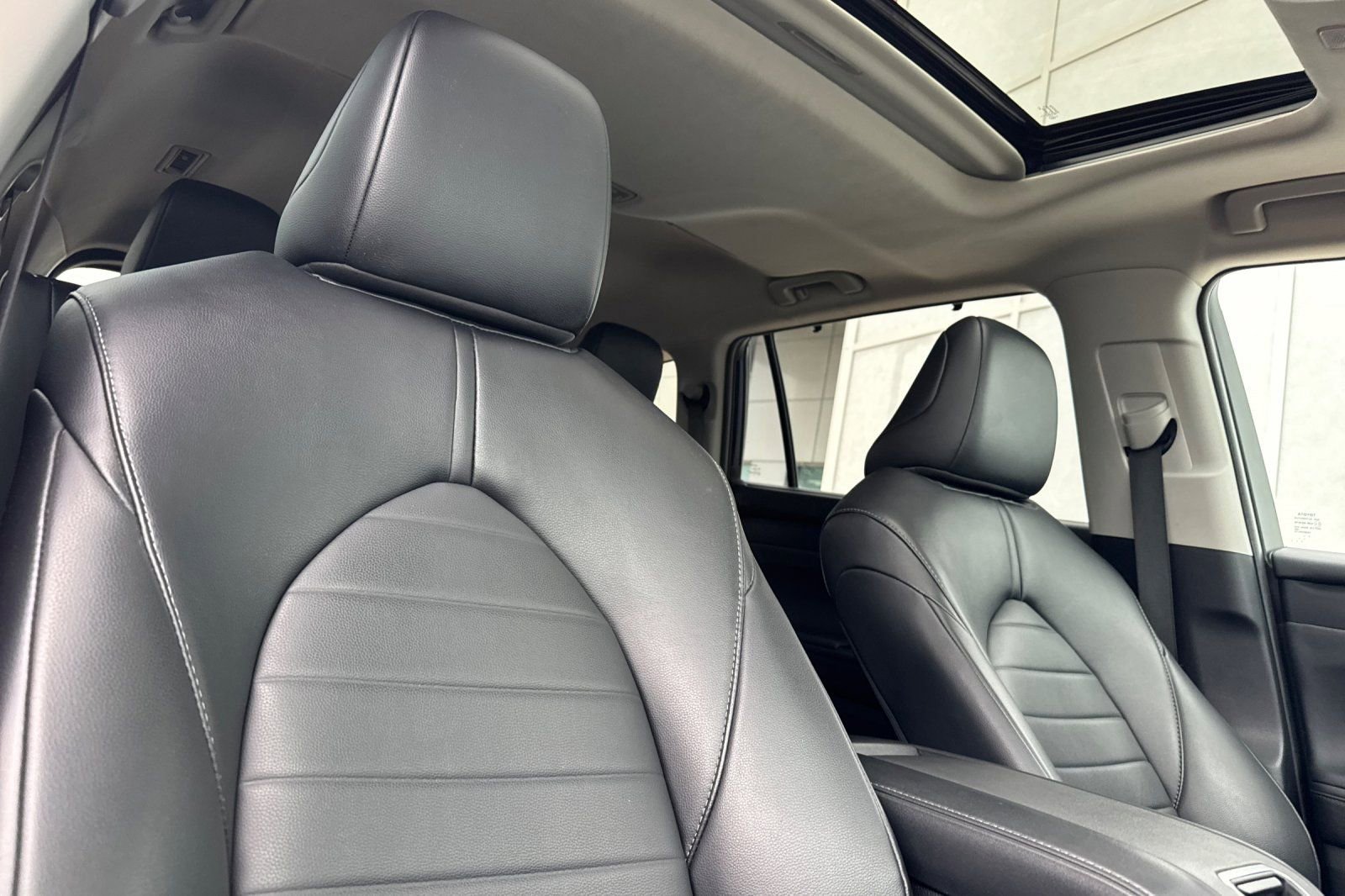 Used 2023 Toyota Highlander XLE image 22