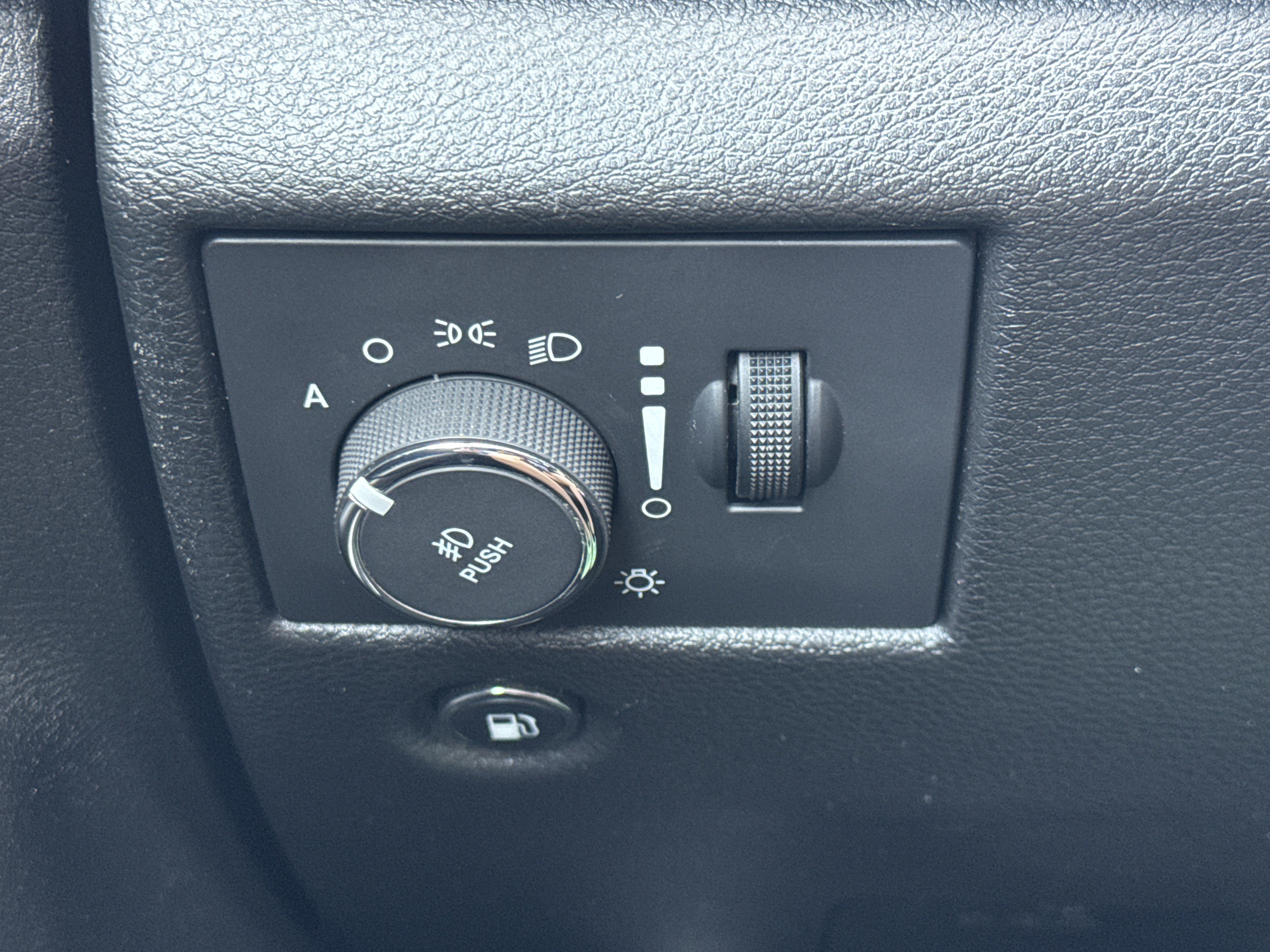 Used 2021 Jeep Grand Cherokee High Altitude image 14