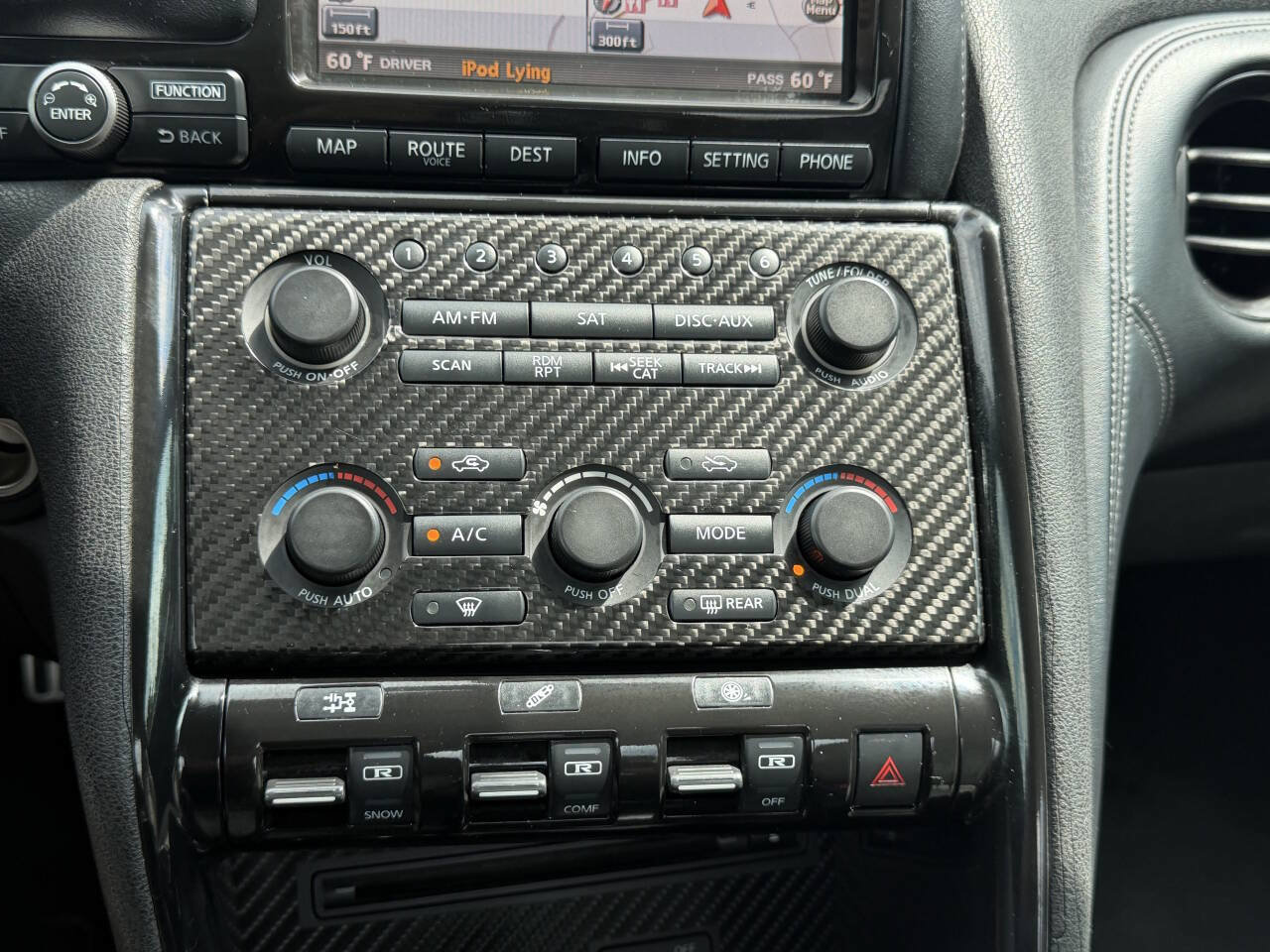 Used 2009 Nissan GT-R Premium AWD/4WD image 14