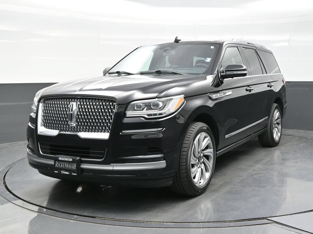 Used 2022 Lincoln Navigator Reserve AWD/4WD image 2