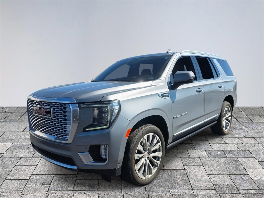 Used 2024 GMC Yukon Denali w/ Denali Reserve Package image 3
