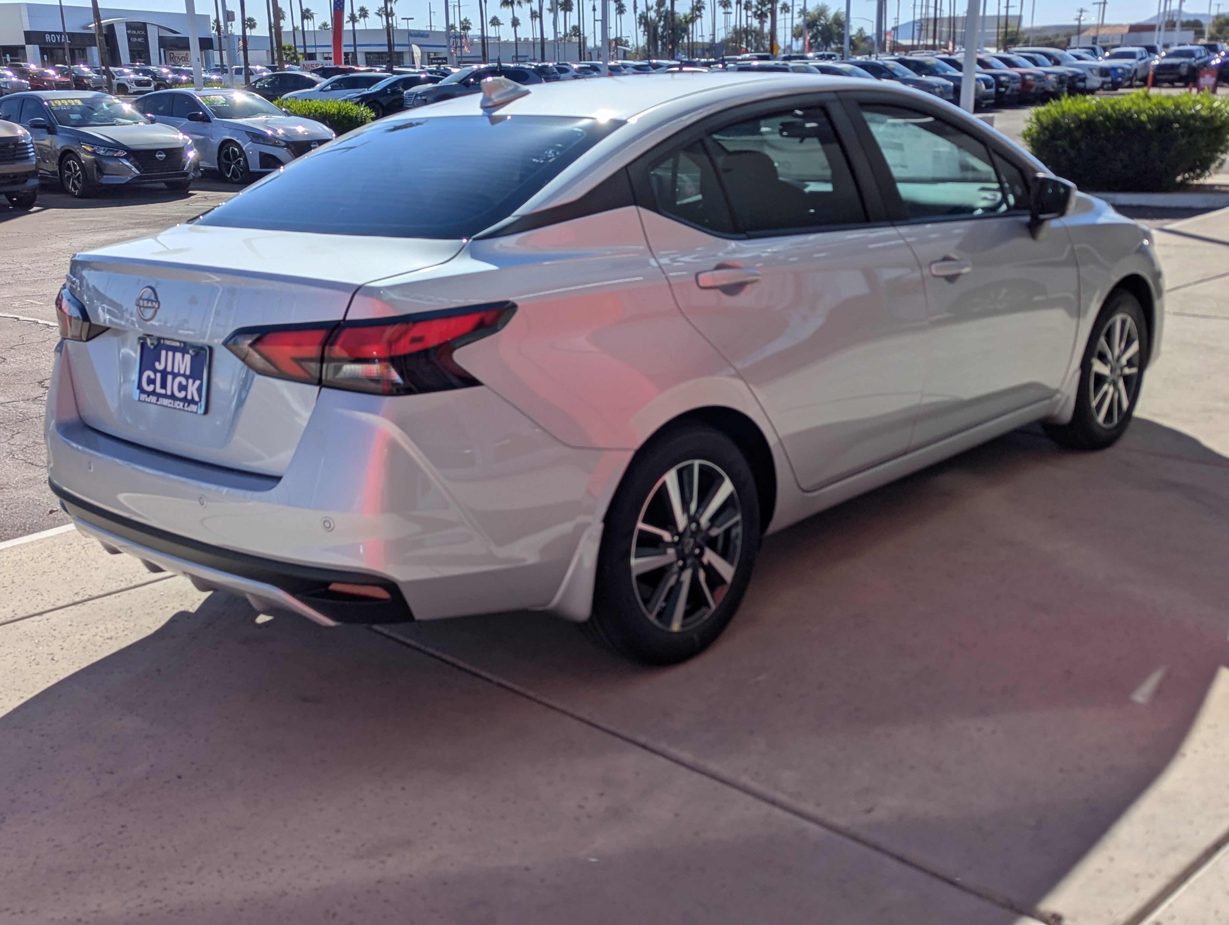 New 2025 Nissan Versa SV image 2