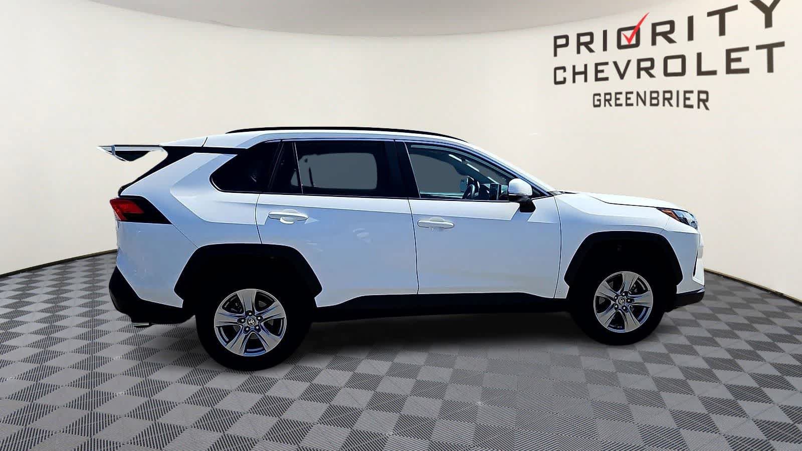 Used 2024 Toyota RAV4 XLE FWD image 9