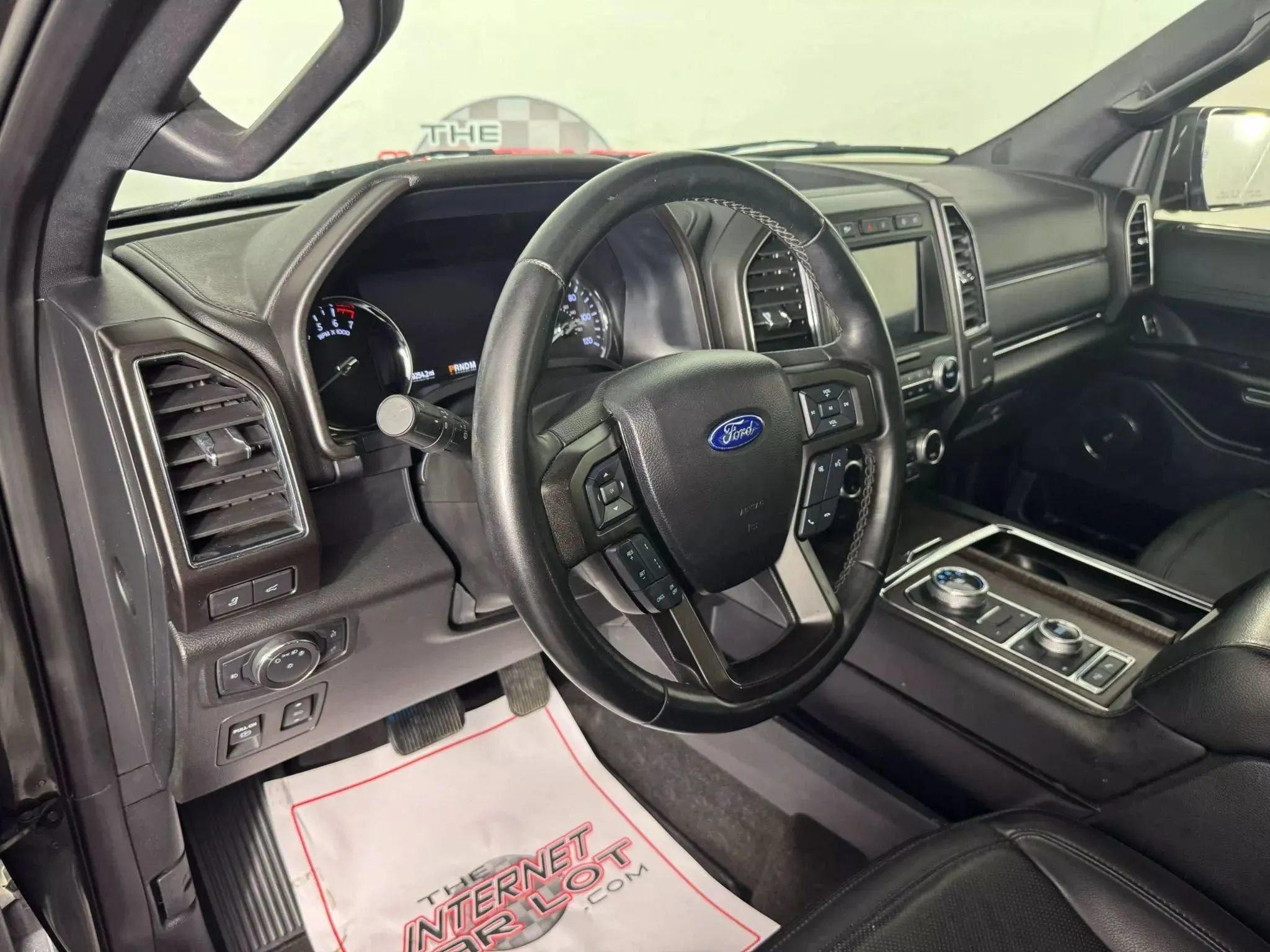Used 2020 Ford Expedition Limited w/ Equipment Group 302A AWD/4WD image 10