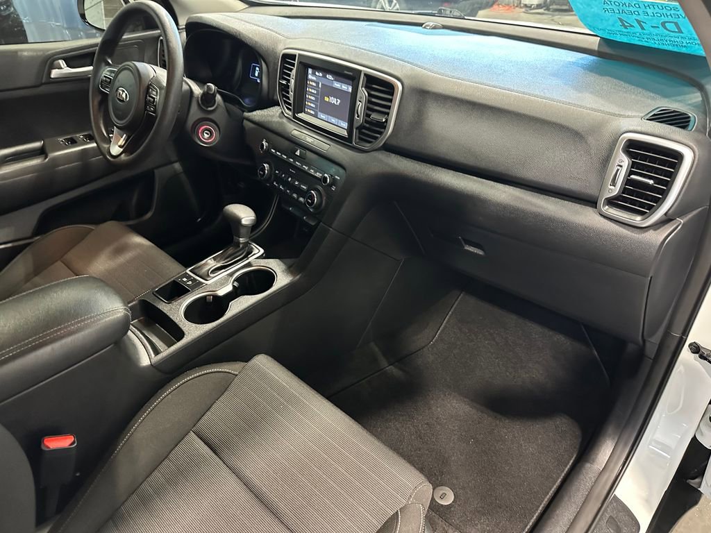 Used 2018 Kia Sportage LX w/ LX Technology Package FWD image 32