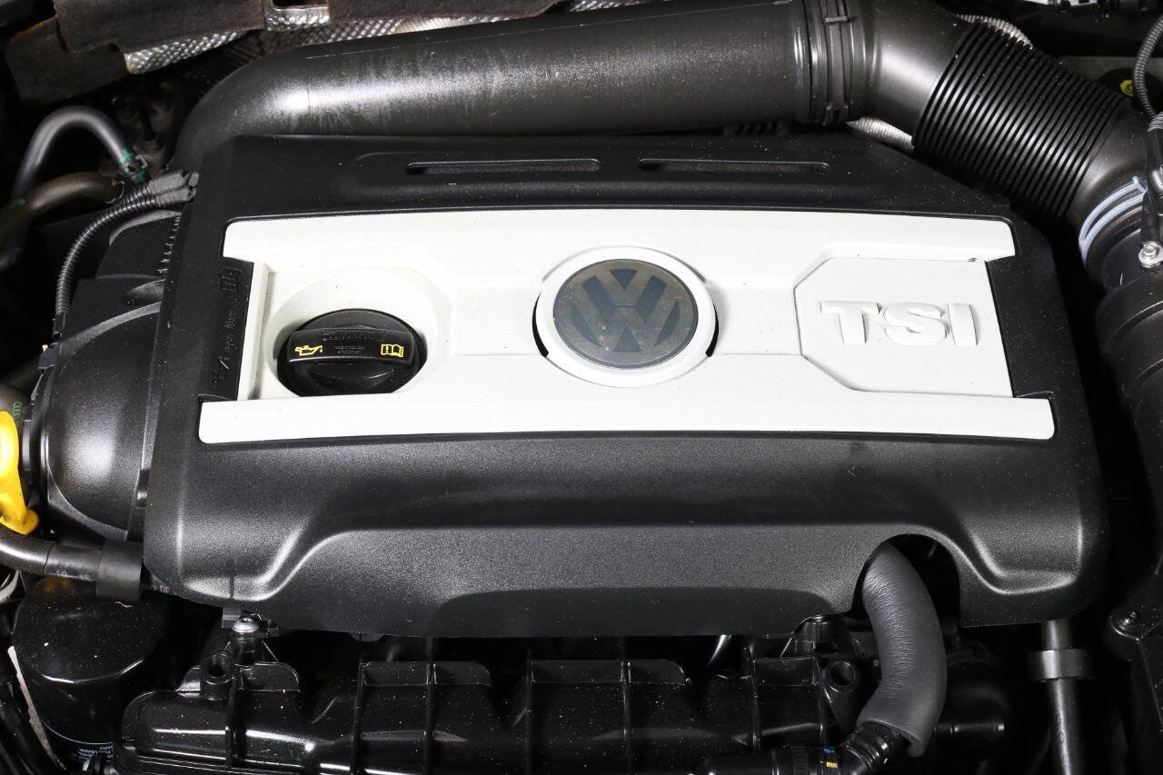 Used 2016 Volkswagen CC Sport FWD image 10