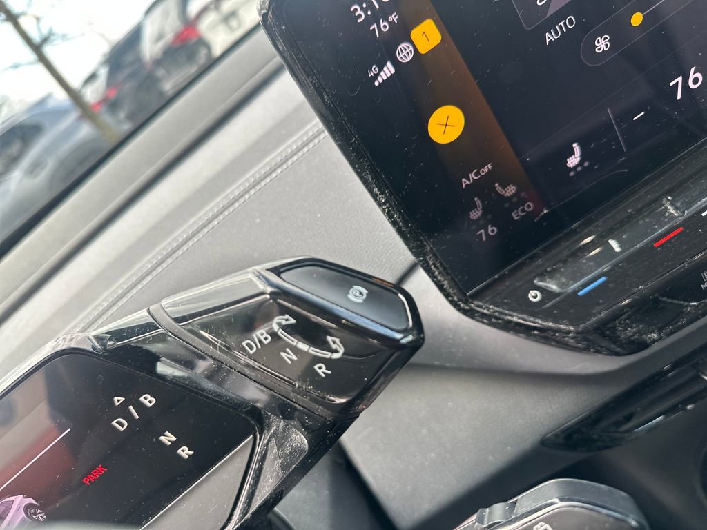 Used 2023 Volkswagen ID.4 Pro image 12