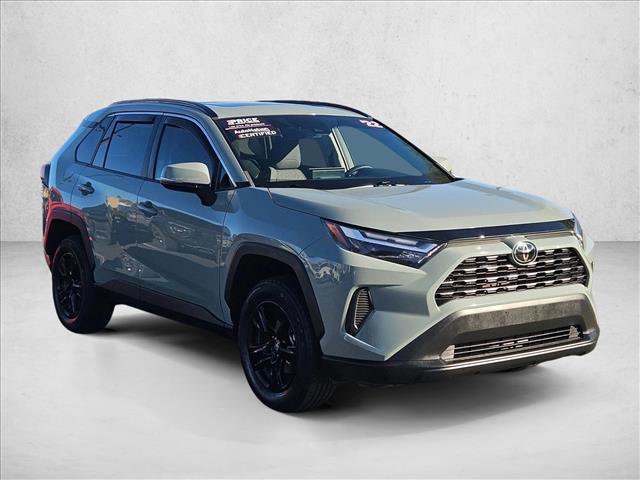 Used 2022 Toyota RAV4 XLE image 3