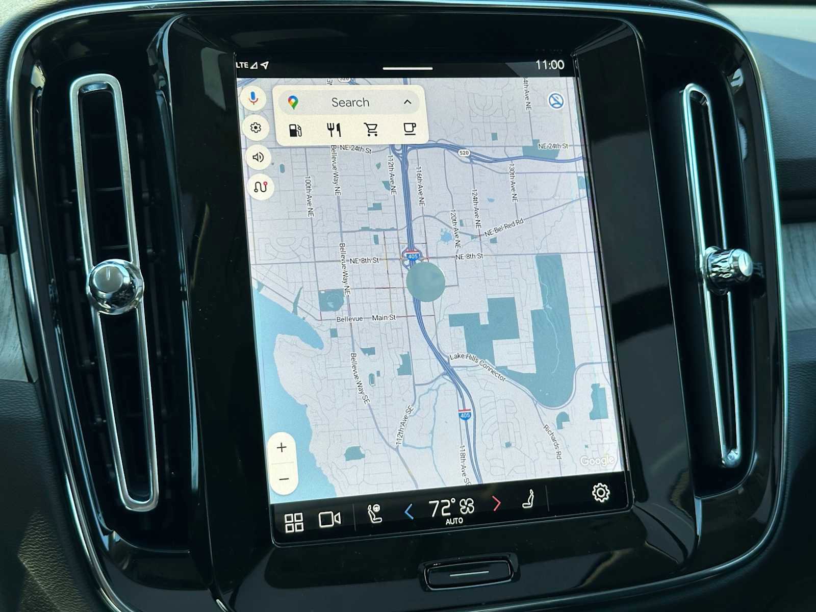 New 2025 Volvo XC40 B5 Plus w/ Protection Package Premier image 27