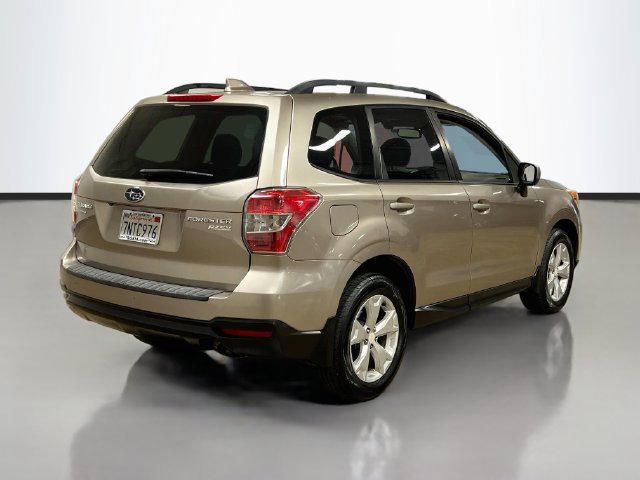 Used 2016 Subaru Forester 2.5i Premium AWD/4WD image 7