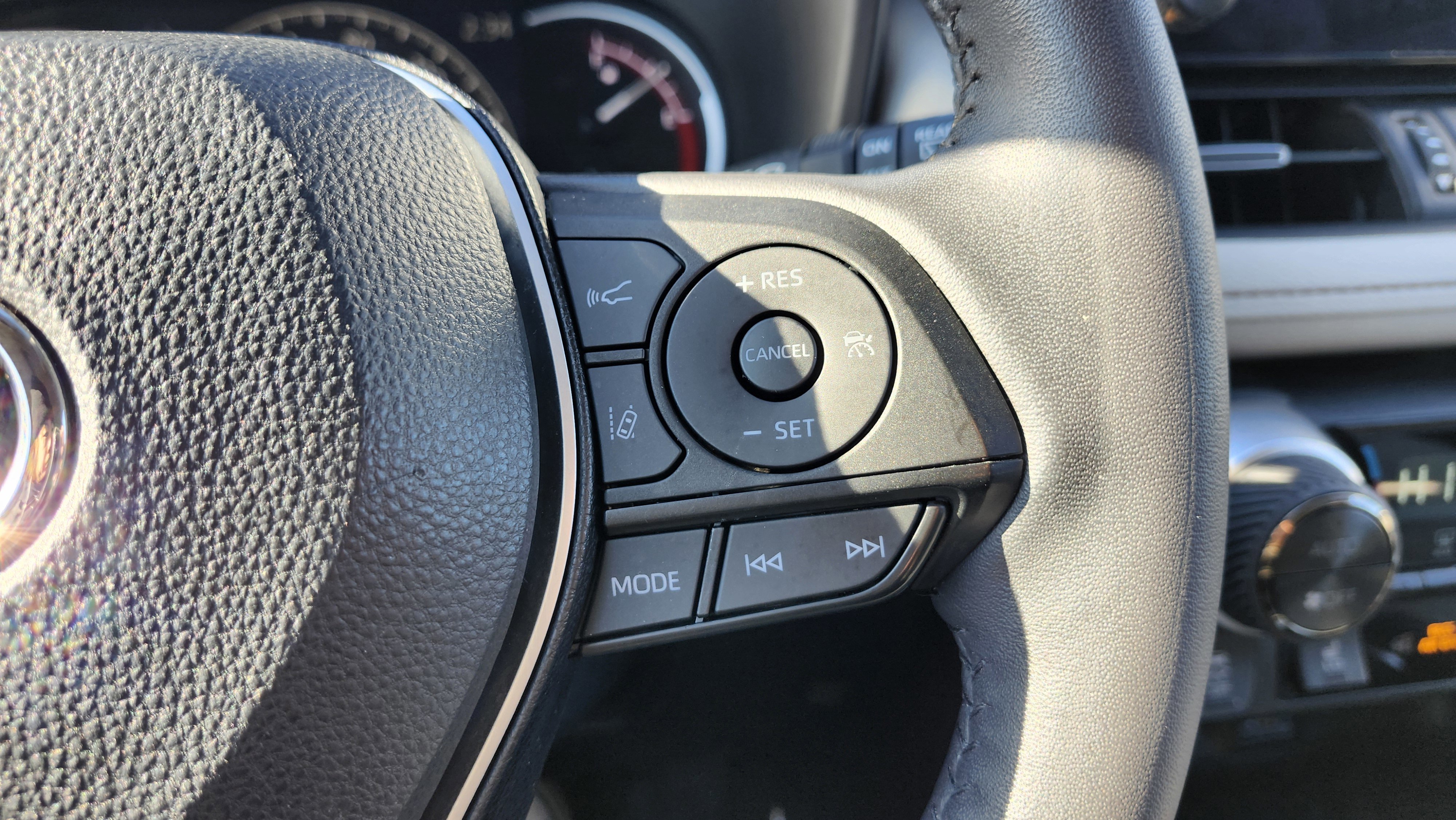 Used 2023 Toyota RAV4 XLE Premium image 37