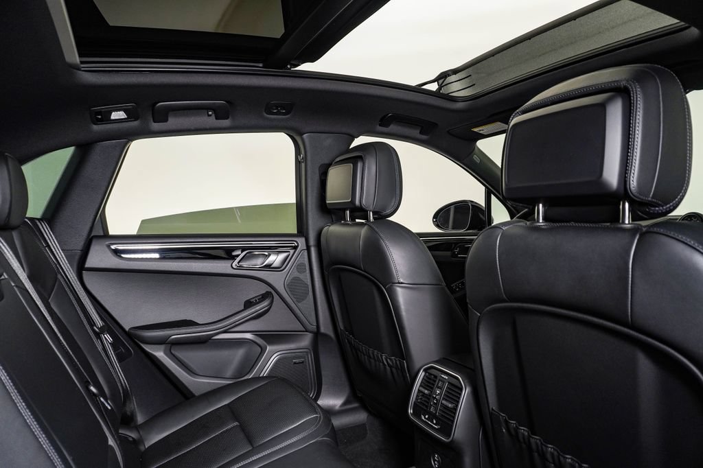 Certified 2026 Porsche Macan S AWD/4WD image 16
