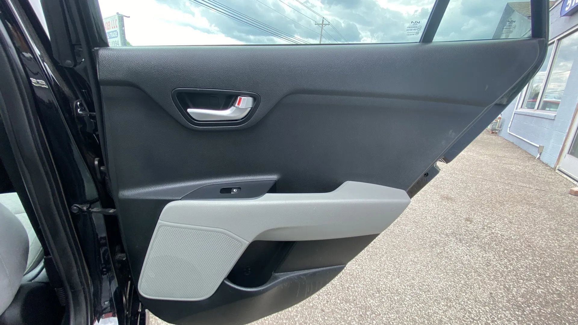 Used 2022 Kia Rio S image 18