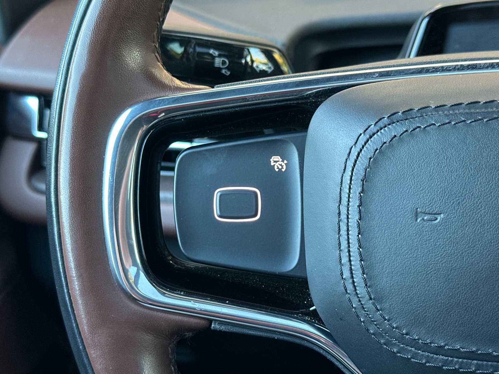 Certified 2025 Lincoln Navigator Reserve AWD/4WD image 28