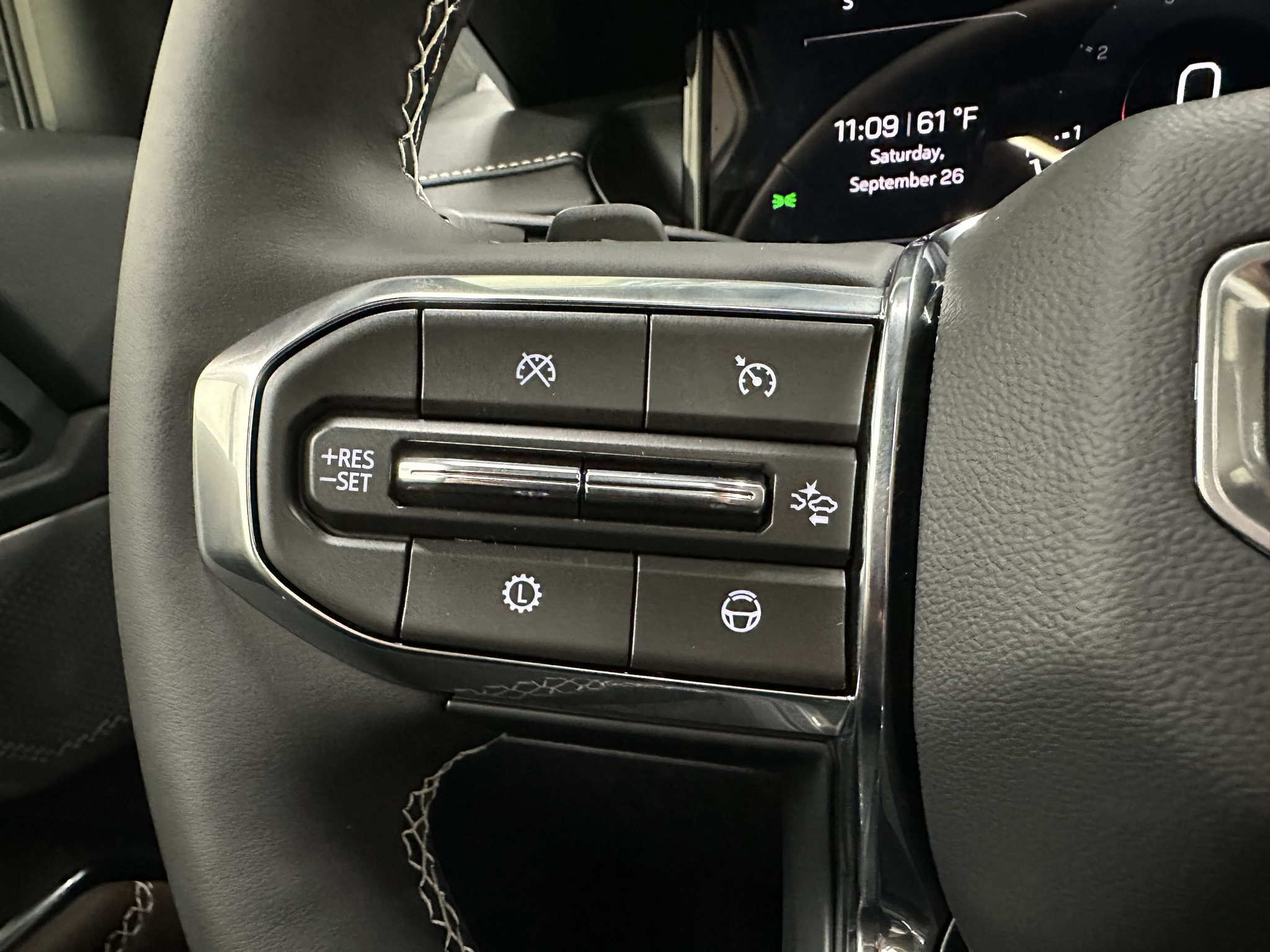 New 2027 GMC Acadia Denali Ultimate w/ LPO, Floor Liner Package AWD/4WD image 32