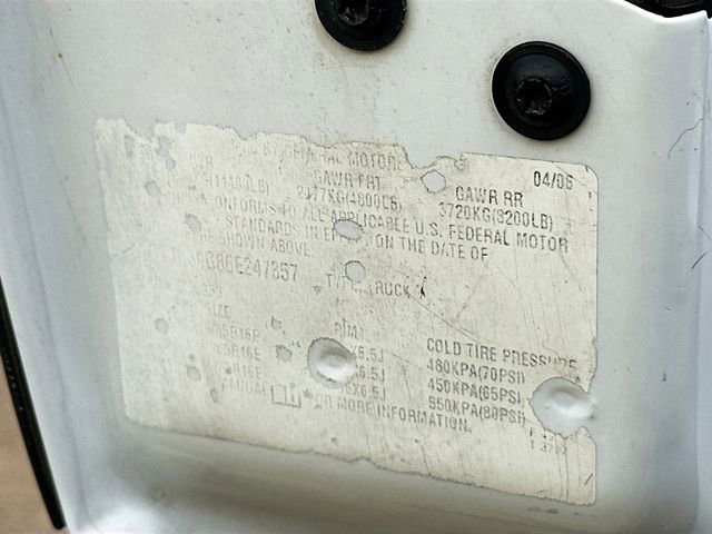 Used 2006 GMC Sierra 3500 SLE w/ Snow Plow Prep Package image 31