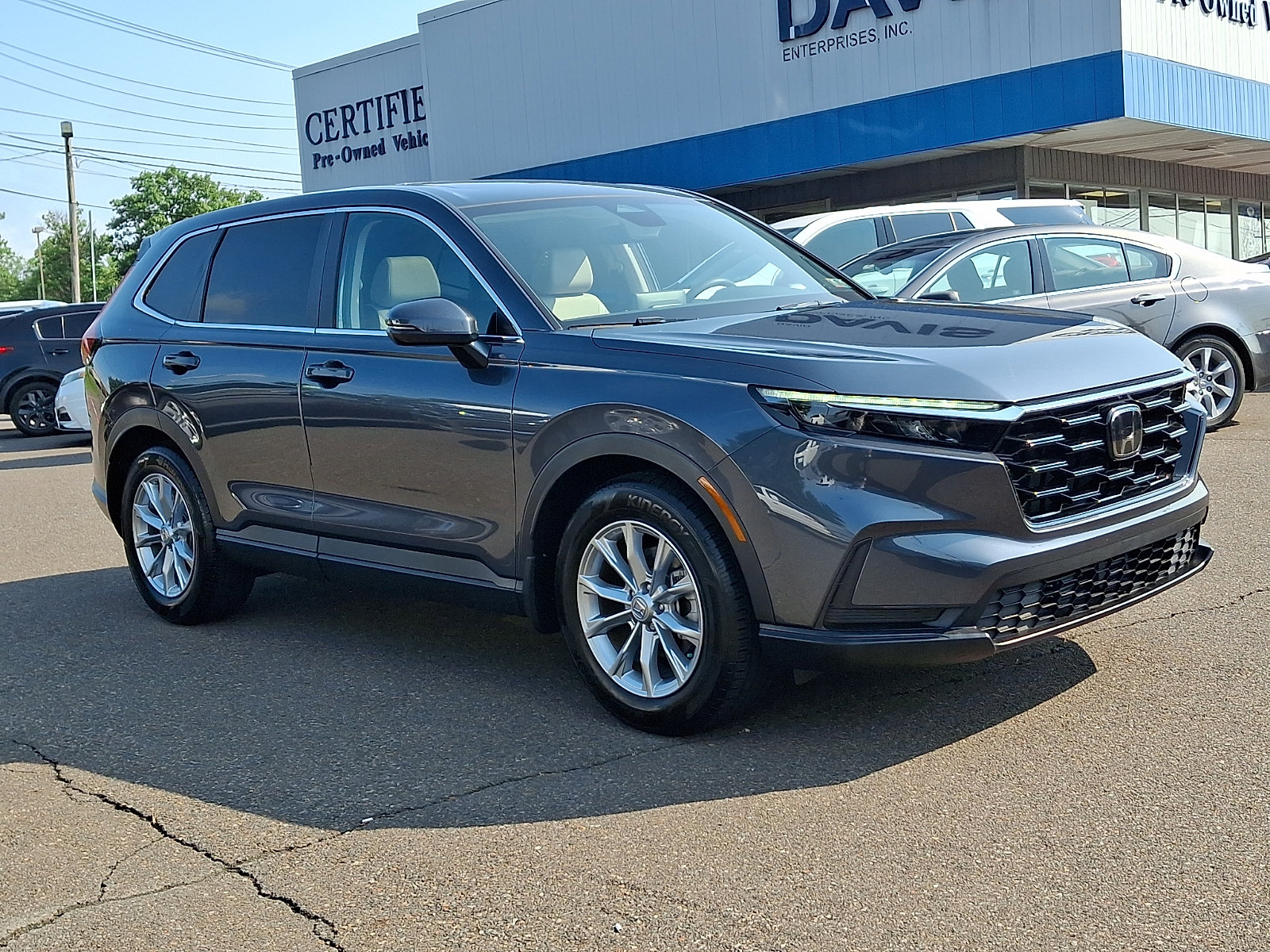 Used 2025 Honda CR-V EX image 3