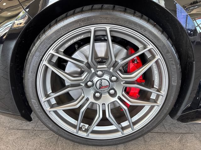 Used 2024 Chevrolet Corvette Z06 RWD image 5