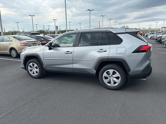 Certified 2025 Toyota RAV4 LE AWD/4WD image 12