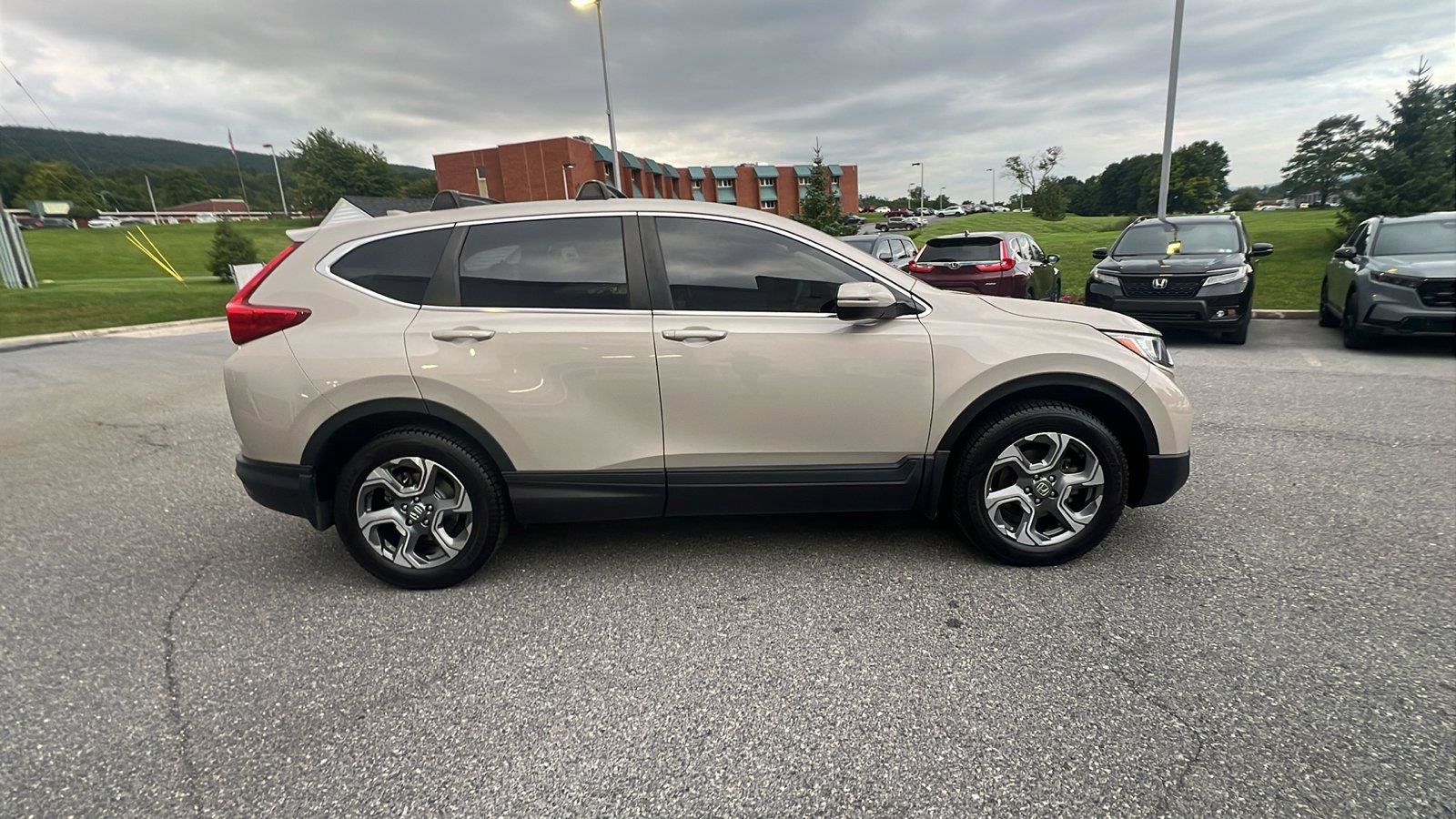 Used 2019 Honda CR-V EX image 3