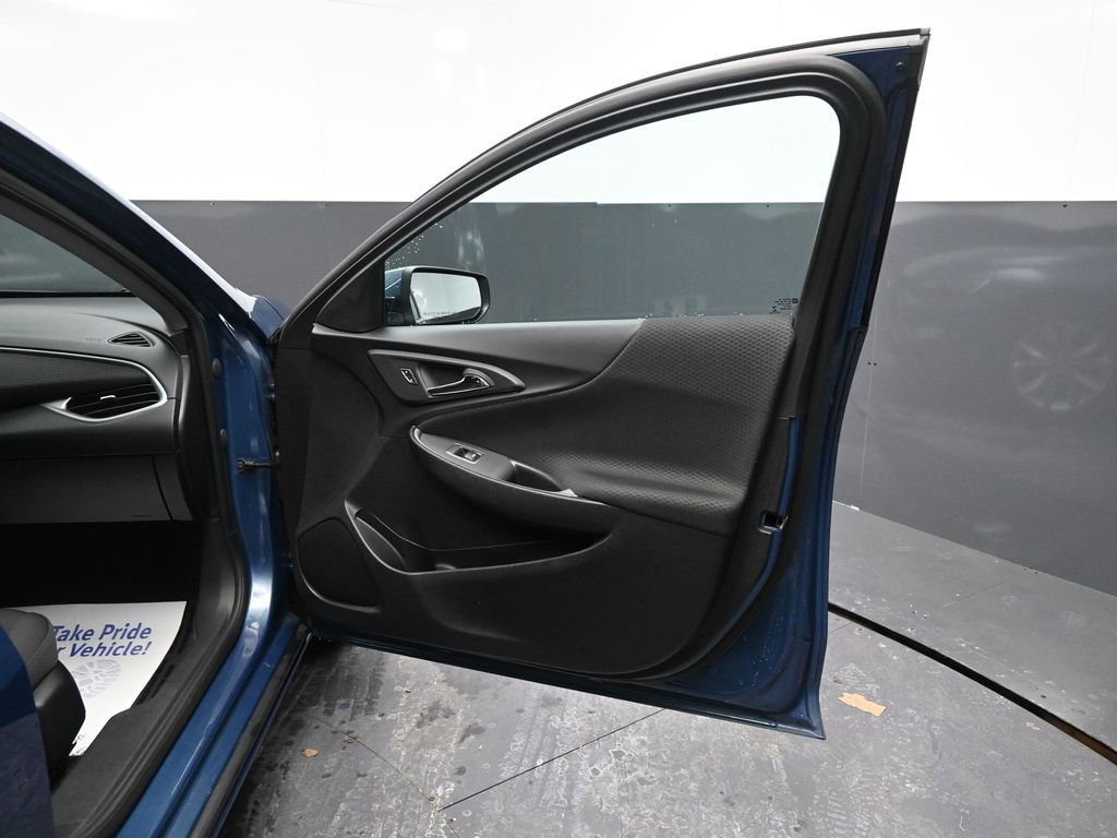 Used 2025 Chevrolet Malibu LT image 19