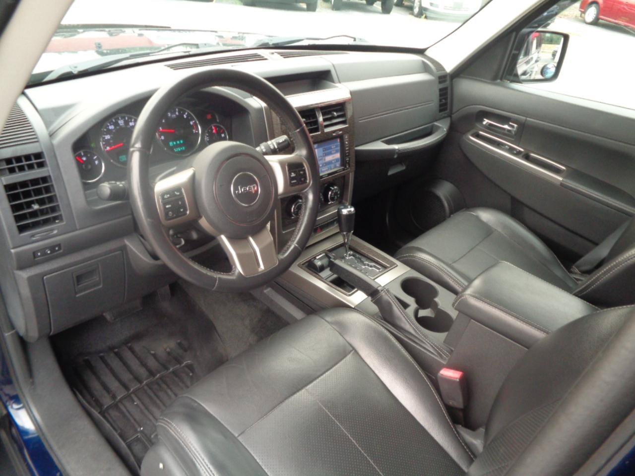 Used 2012 Jeep Liberty Limited Jet w/ Comfort/Convenience Group AWD/4WD image 5