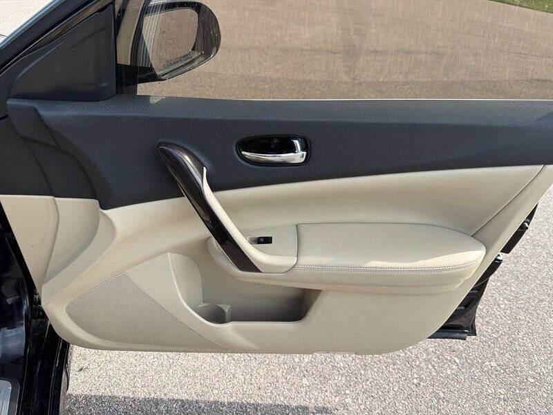 Used 2014 Nissan Maxima 3.5 SV w/ Premium Package FWD image 18