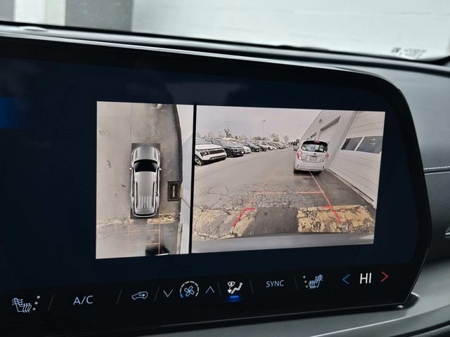 New 2026 Chevrolet Traverse LT w/ Sun and Wheel Package image 22