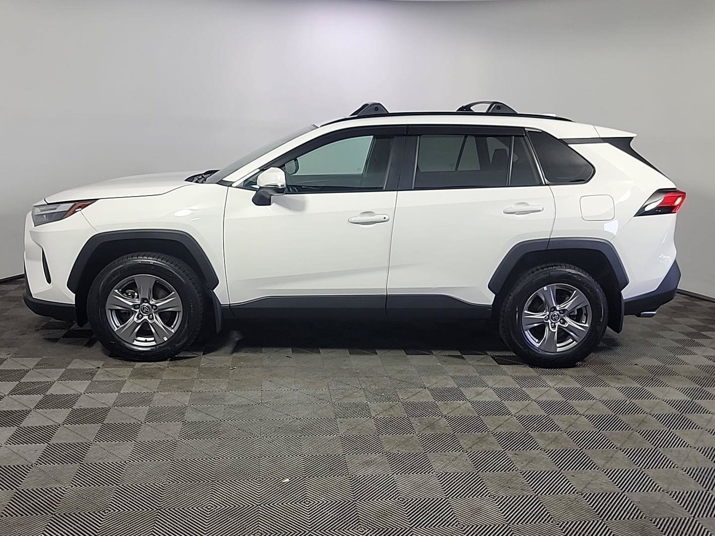 Used 2023 Toyota RAV4 XLE w/ Convenience Package AWD/4WD image 11