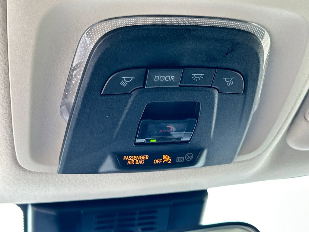 Used 2025 Toyota Corolla LE w/ LE Premium Package image 31