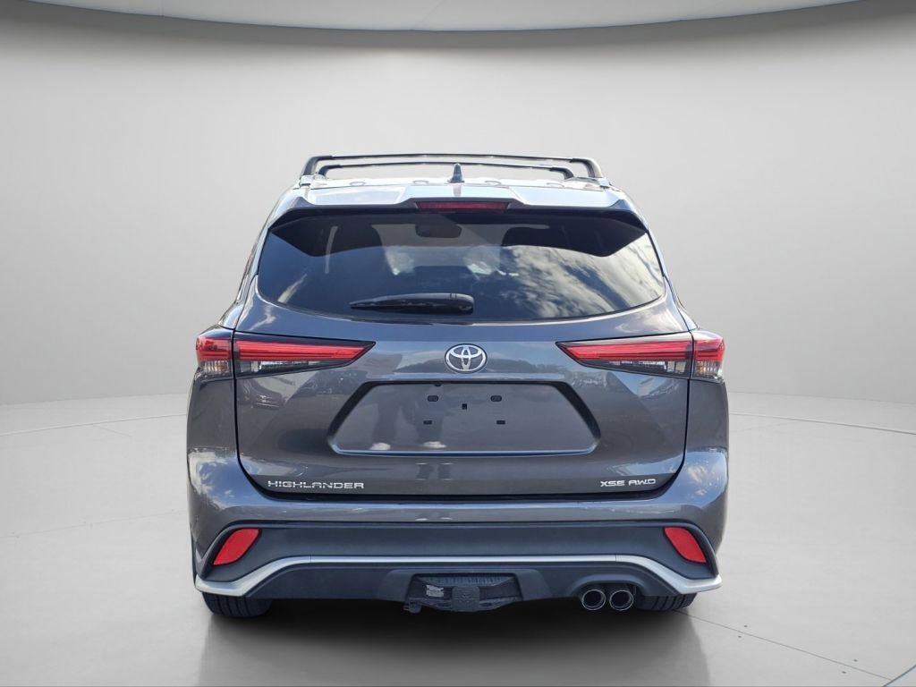 Used 2021 Toyota Highlander XSE AWD/4WD image 25