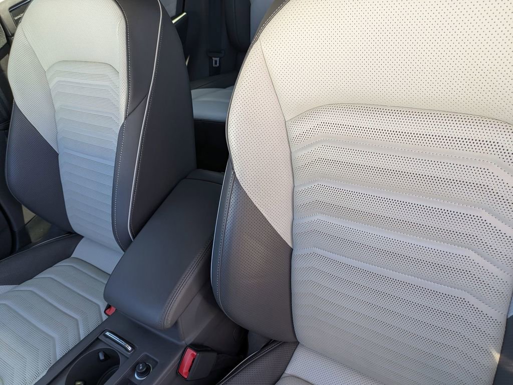 Used 2023 Volkswagen Arteon SEL Premium AWD/4WD image 16