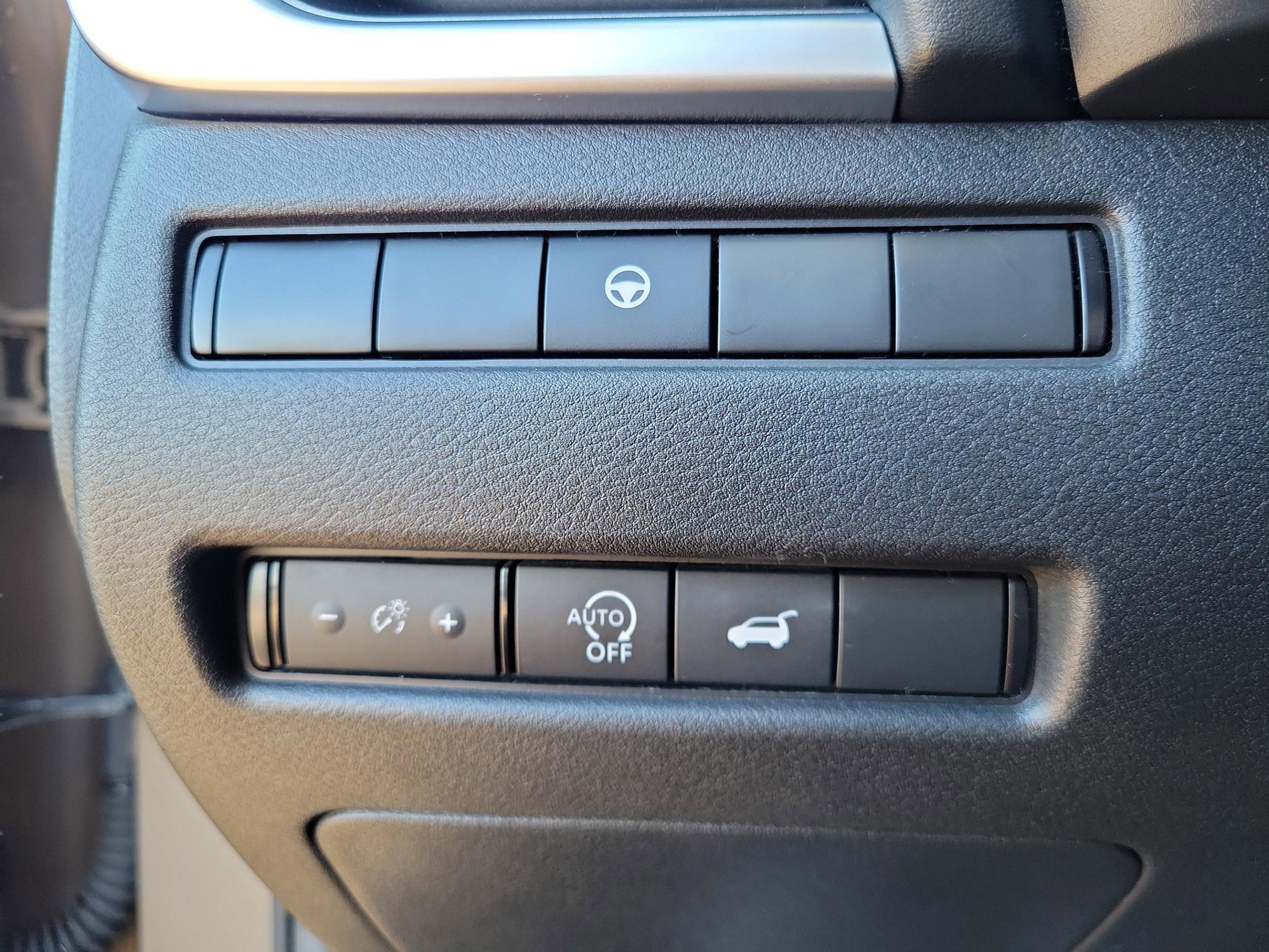 Certified 2024 Nissan Rogue SV image 25