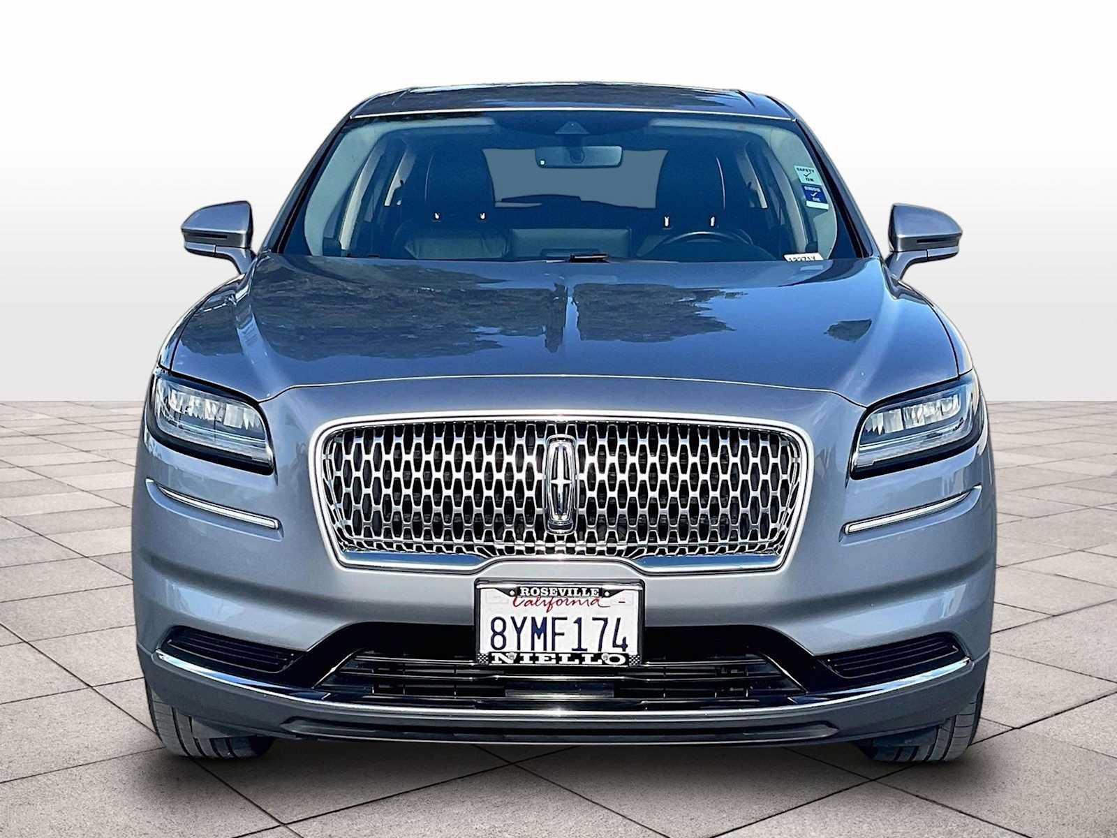 Used 2021 Lincoln Nautilus FWD w/ Equipment Group 101A image 3