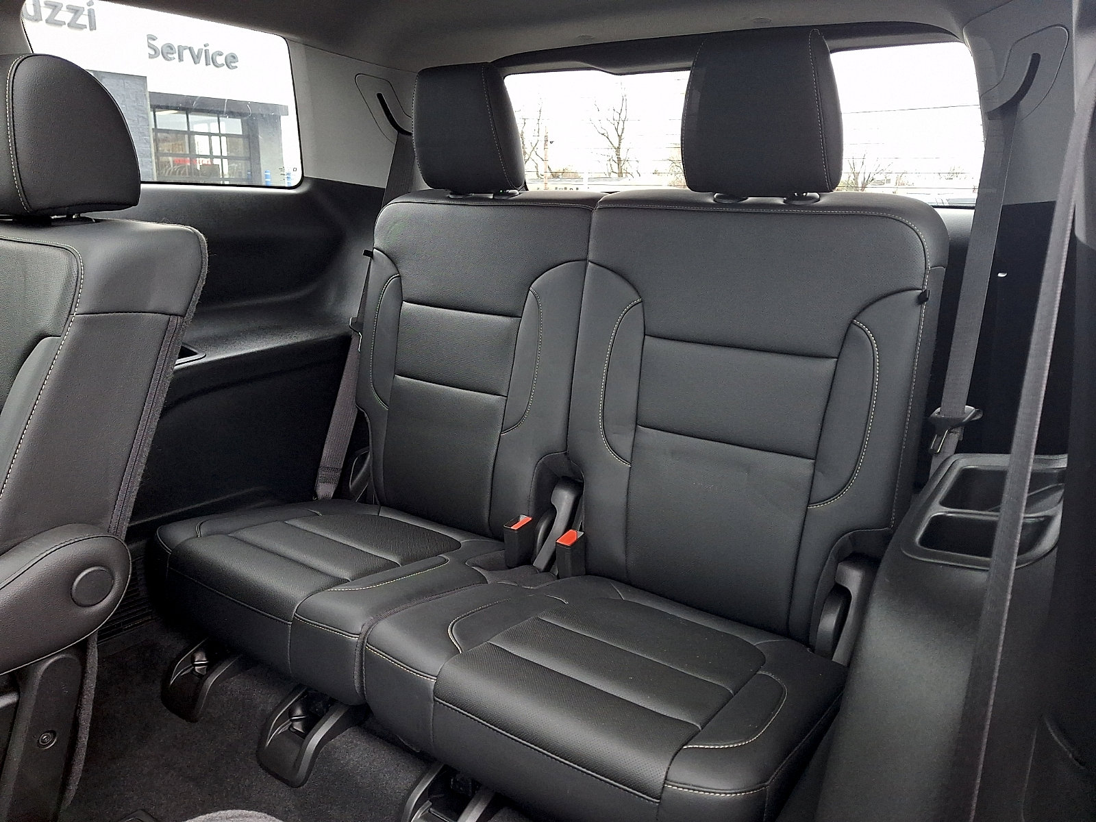 Used 2022 GMC Acadia SLT w/ Elevation Edition image 13