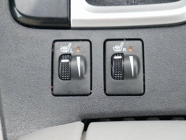 Used 2019 Toyota Highlander XLE image 24