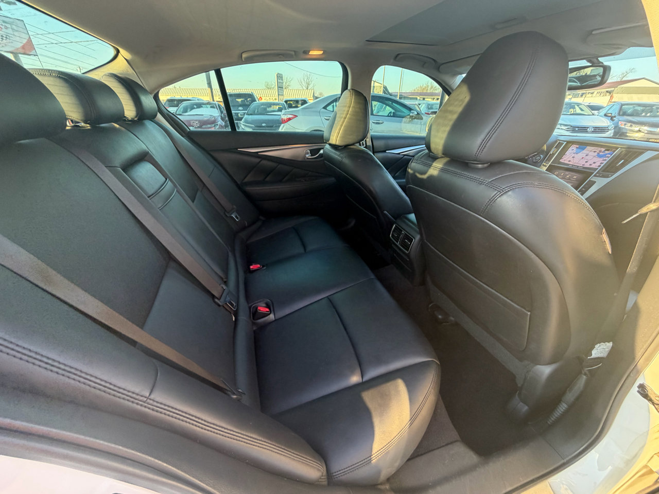 Used 2015 INFINITI Q50 Premium w/ Navigation Package image 12